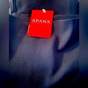 Spanx cropped leggings. New with tags.